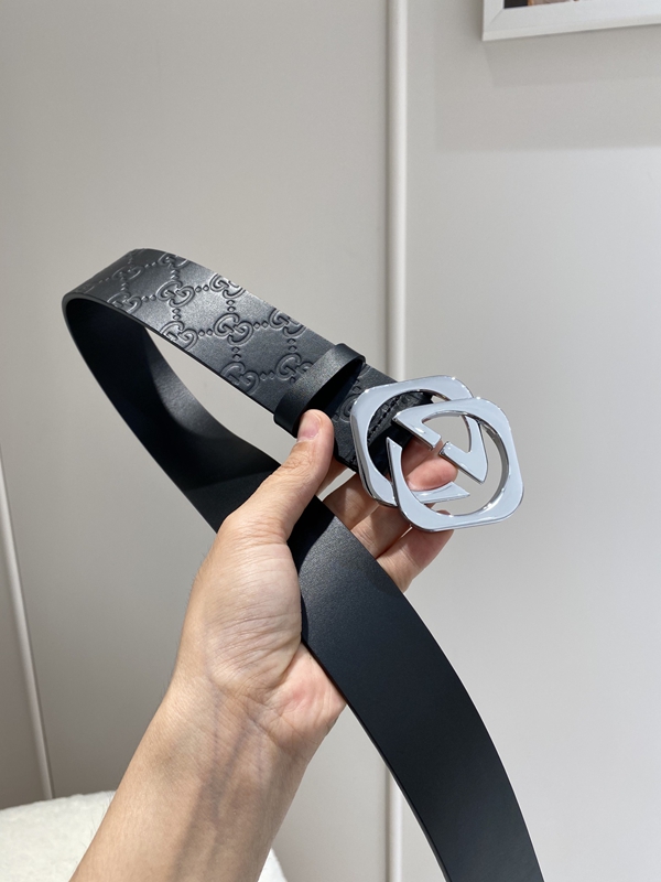 スーパーコピーグッチベルト全体デザイン